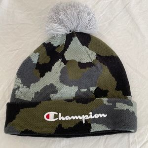 Champion Script Knit Pom Camo Beanie